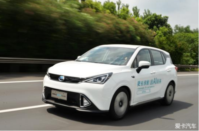 新能源汽車是否值得入手？全面解析其優(yōu)勢(shì)與考量